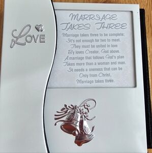 Dicksons photo album. Holds 48 4x6 photos